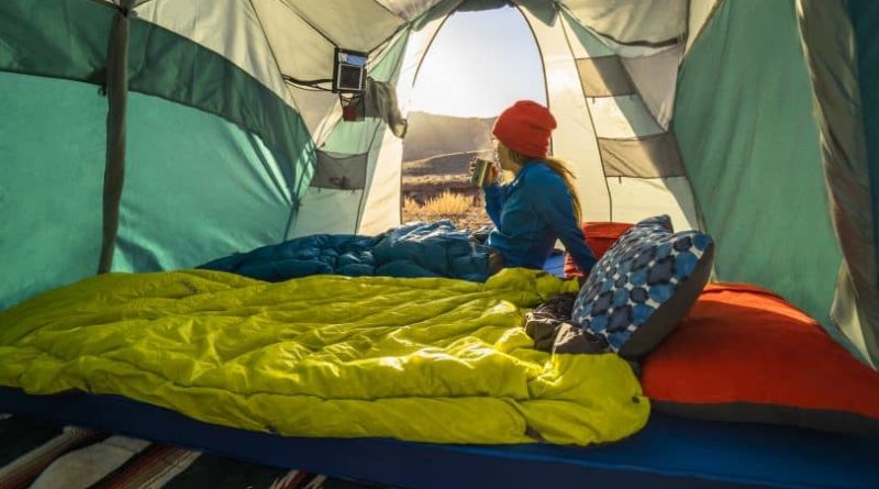 چادر و کیسه خواب بسیار برای یک کوهنورد مهم هستند