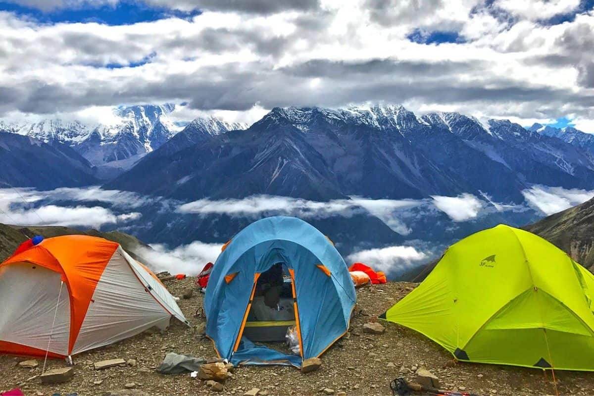 انواع چادرهای کوهنوردی و طبیعت گردی در سایزهای متفاوت